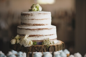 Gâteau de mariage sur bois sans allergènes