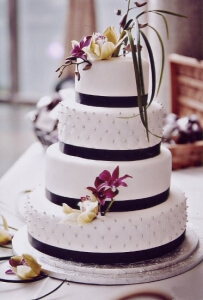 Gâteau de mariage noir et blanc
